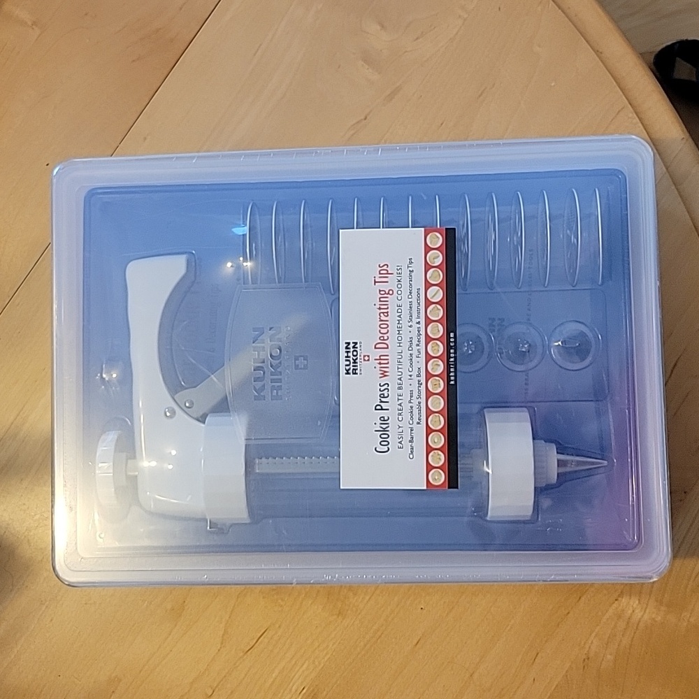 Cookie Press with Decorating Tips